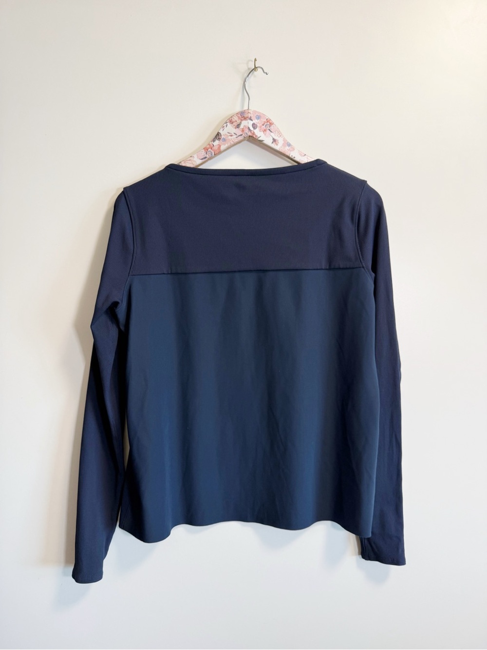 LULULEMON Out Of This World Long Sleeve Top Navy Blue Inkwell Size 10 - Picture 7 of 7